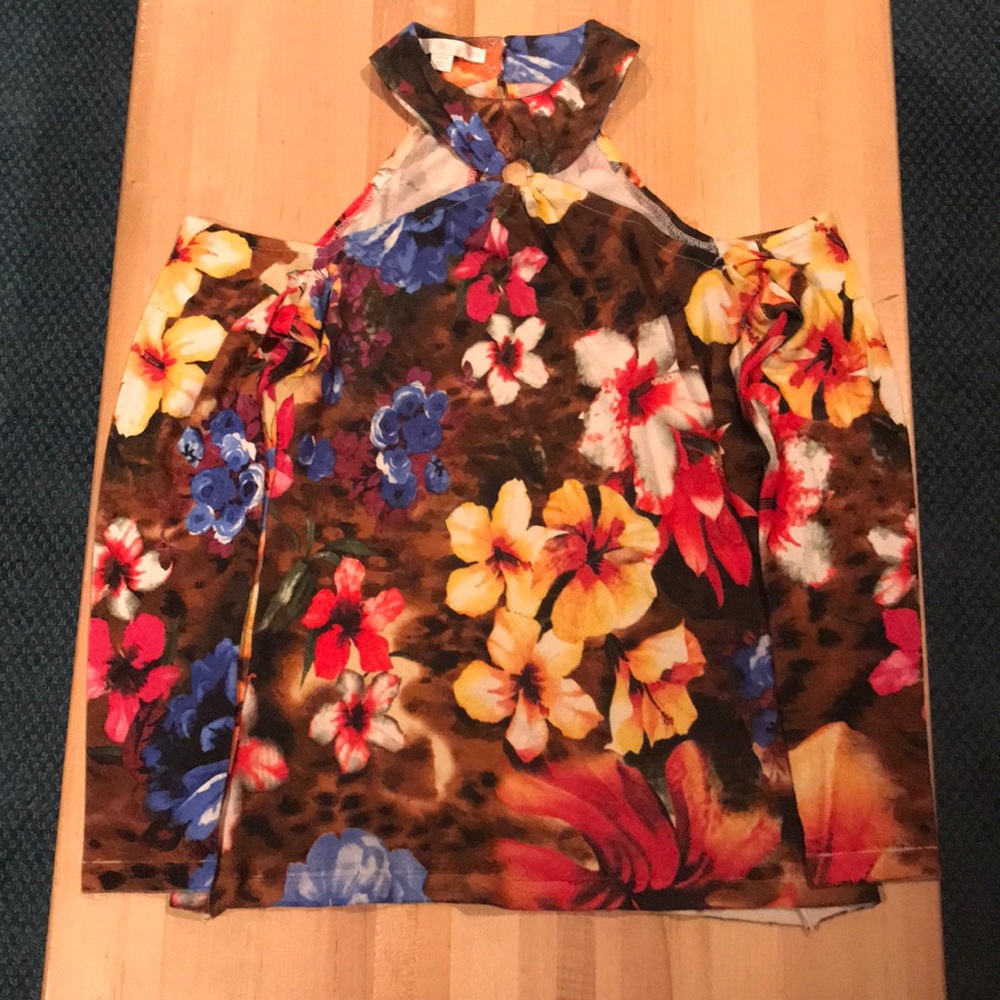 Women’s Boston proper shirt